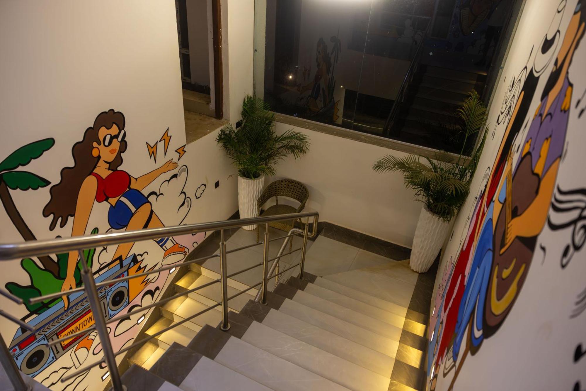 Downtown Hostels - アンジュナ エクステリア 写真