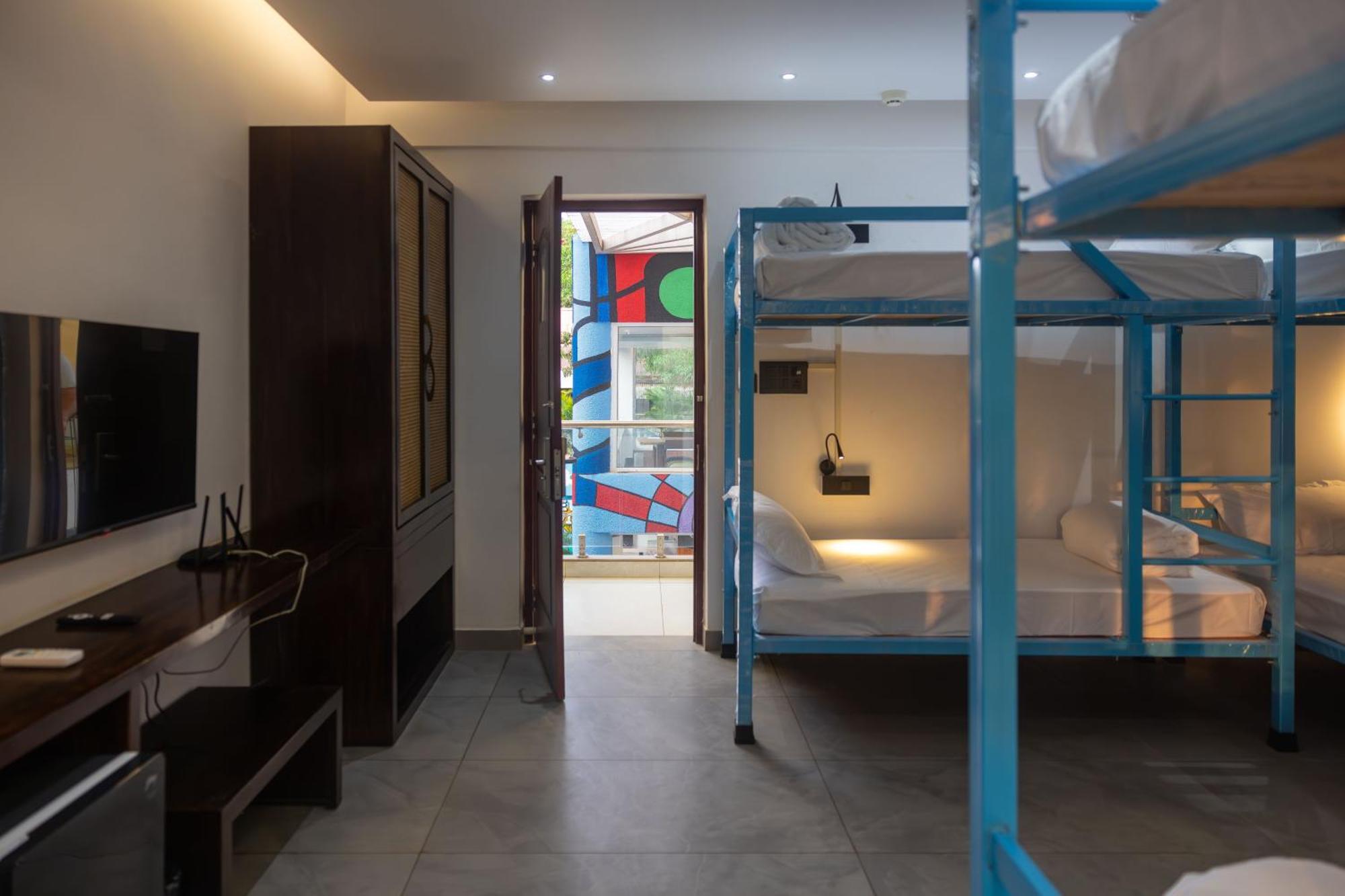 Downtown Hostels - アンジュナ エクステリア 写真